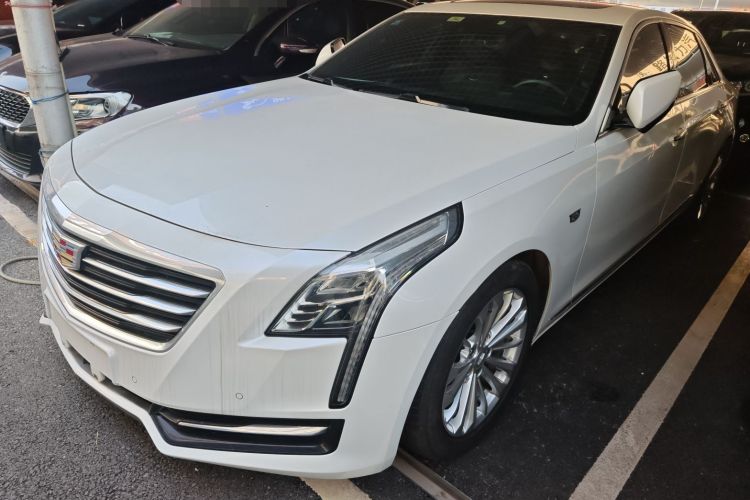 凯迪拉克CT6 2017款 28T 豪华型车身外观1