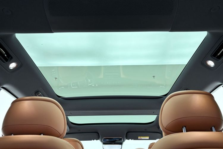 鸿蒙智行 问界M8 2025款 增程 Ultra版 53.4kWh 6座版局部细节22