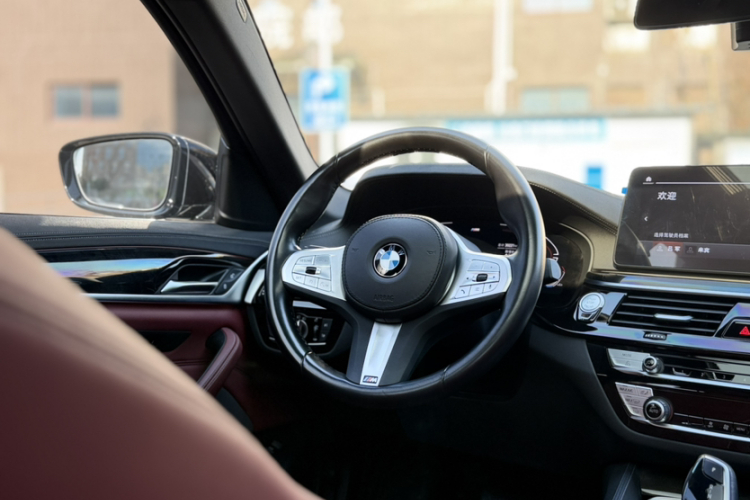 宝马5系 2022款 改款二 525Li M运动套装局部细节13