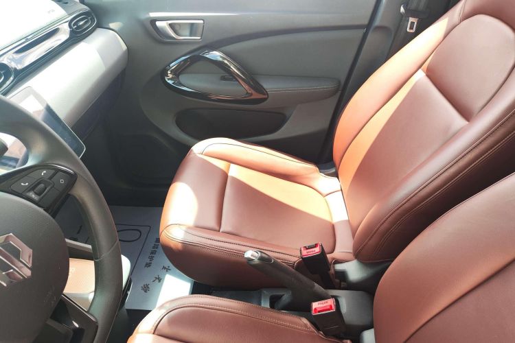 零跑汽车 零跑T03 2021款 400轻享版 三元锂中控内饰7005