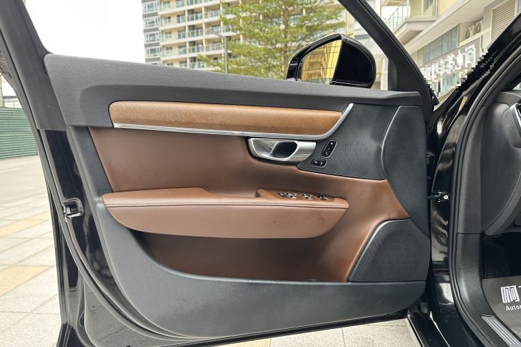 沃尔沃S90 2023款 B5 智逸豪华版局部细节9005