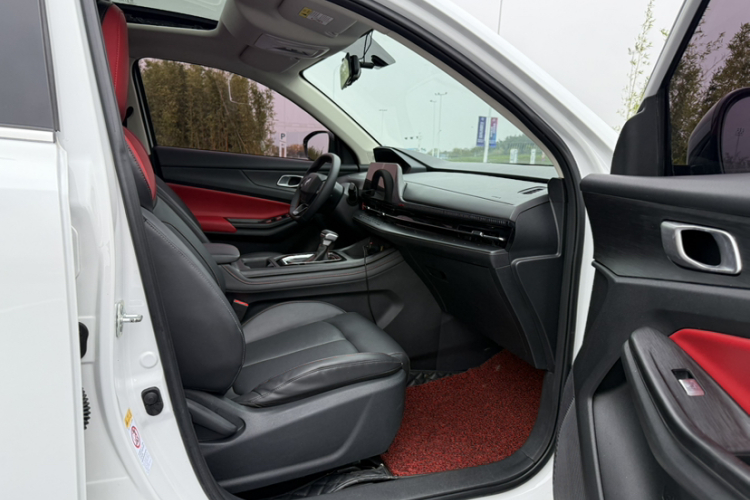 长安CS55PLUS 2022款 第二代 1.5T DCT豪华型中控内饰7008