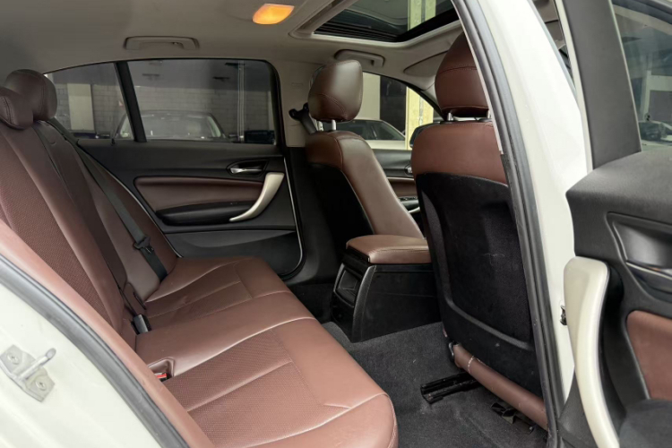 宝马1系(进口) 2013款 改款 116i 领先型中控内饰7003