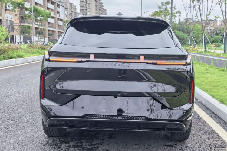 领克08 EM-P 2023款 220km 四驱性能Halo车身外观6005