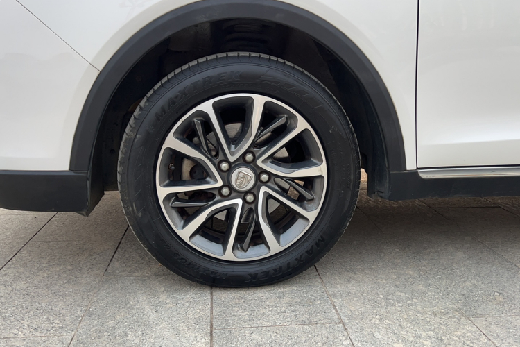 宝骏730 2017款 1.8L iAMT豪华型 7座车身外观6002