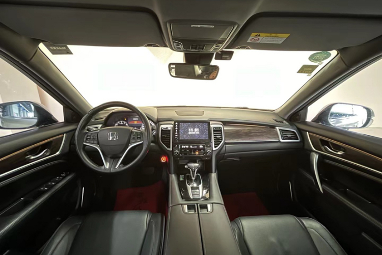 本田UR-V 2017款 240TURBO 两驱豪华版 国V中控内饰7003
