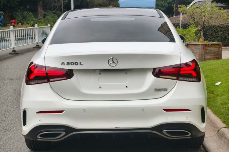 奔驰A级 2021款 A 200 L 运动轿车动感型车身外观6004