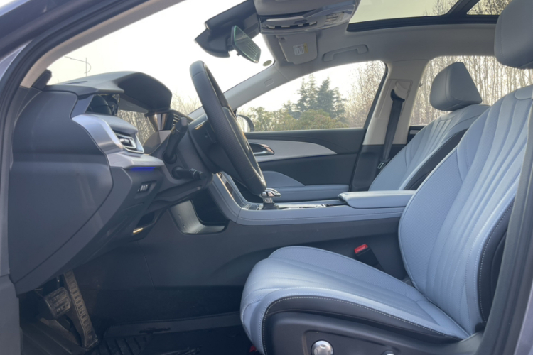 红旗H5 PHEV 2025款 170 超混版局部细节19