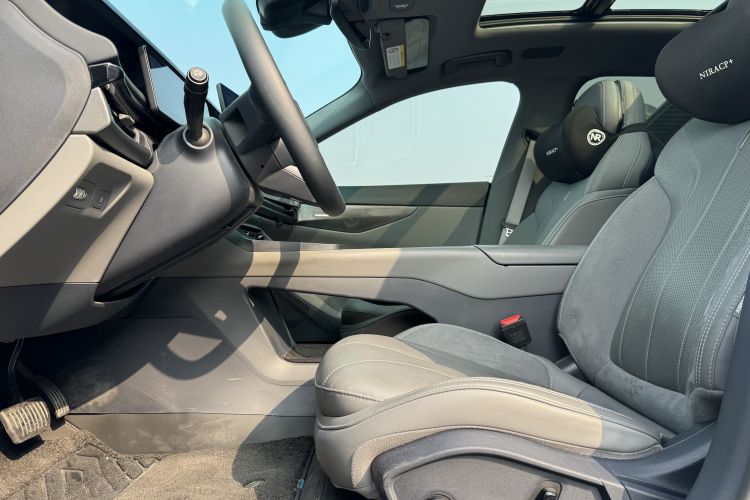 领克07 2024款 EM-P 126长续航 Ultra中控内饰7013