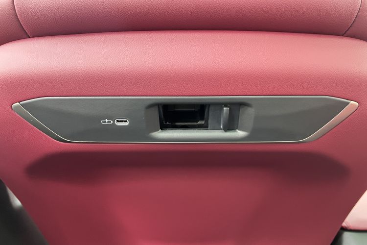 宝马X3 2025款 xDrive30L 领先型 M运动曜夜套装中控内饰7011