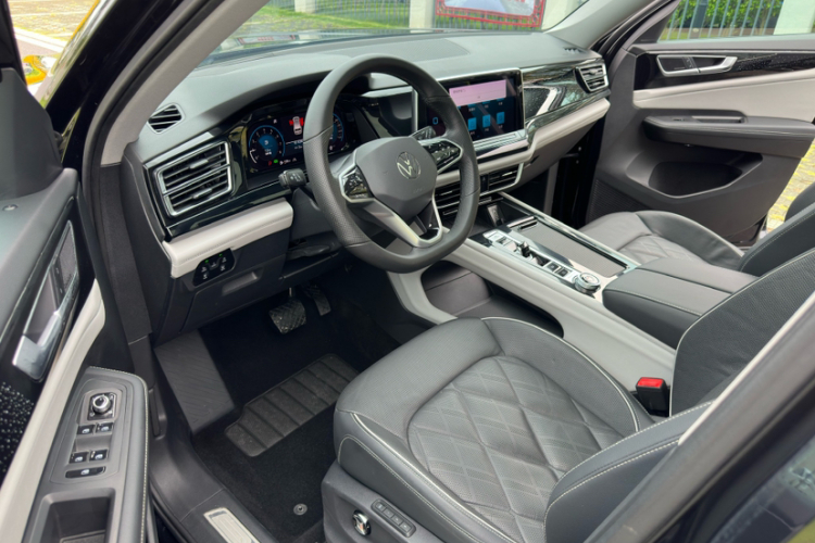 大众 途昂 2021款 380TSI 四驱尊崇旗舰版中控内饰7006