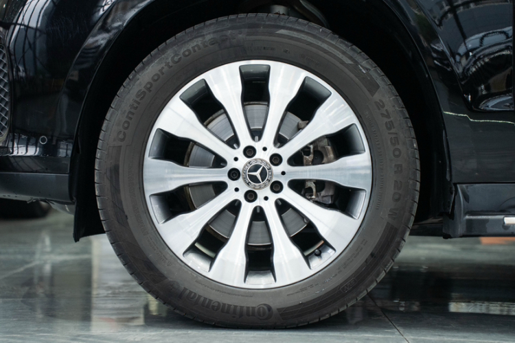 奔驰GLS 2017款 GLS 400 4MATIC时尚型车身外观6003