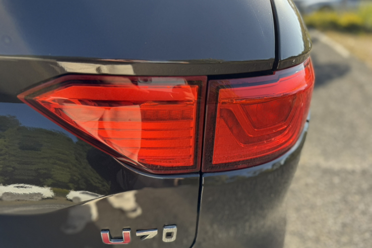 中国重汽VGV VGV U70 2020款 1.5T 自动智享精英版 7座局部细节9006