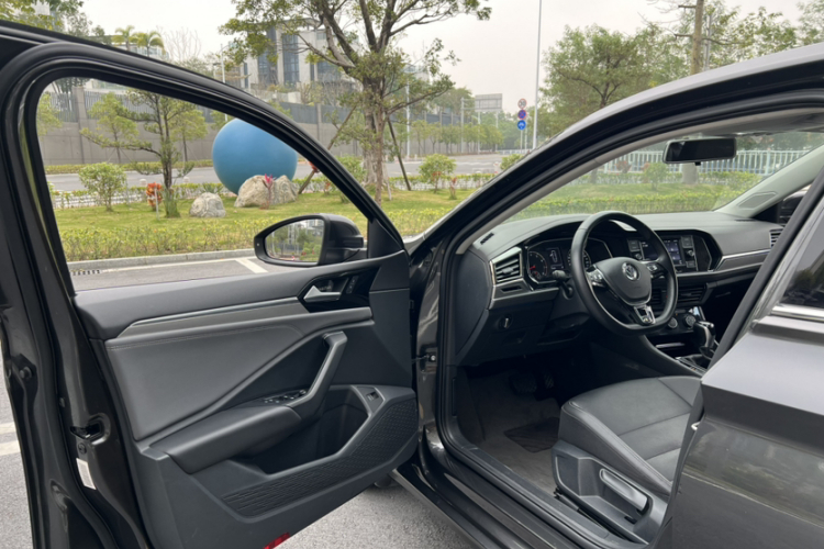 大众 速腾 2019款 280TSI DSG舒适型 国VI中控内饰7009