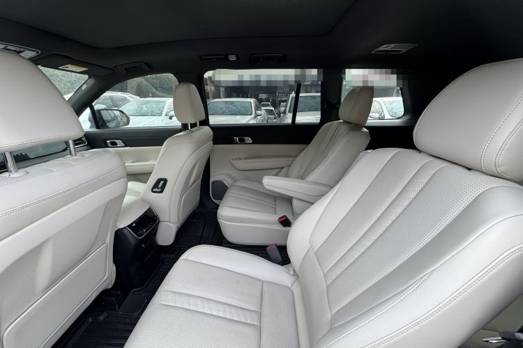 理想汽车 理想ONE 2020款 增程6座版中控内饰7002