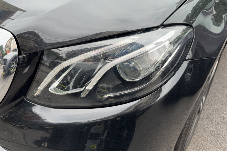 奔驰E级 2019款 E 200 L 运动型局部细节36