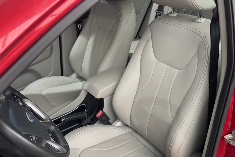 吉利汽车 帝豪 2016款 三厢 1.5L CVT豪华型局部细节19