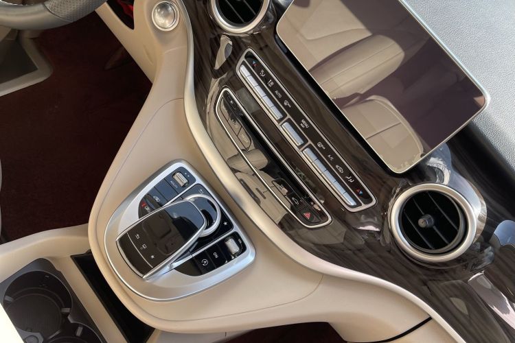 奔驰V级 2016款 V 260 领航版中控内饰7006