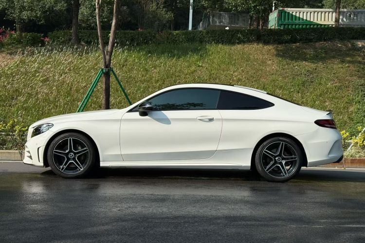 奔驰C级(进口) 2023款 C 260 轿跑车车身外观6006