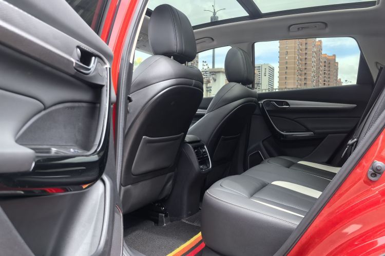 东风风神AX7 2019款 1.6T 自动AI领航型 国V中控内饰7002