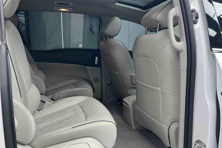 别克GL8 2023款 陆上公务舱 652T 豪华型中控内饰7003