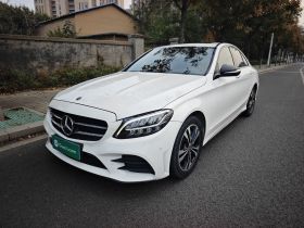 奔驰C级 2019款 C 260 运动版
