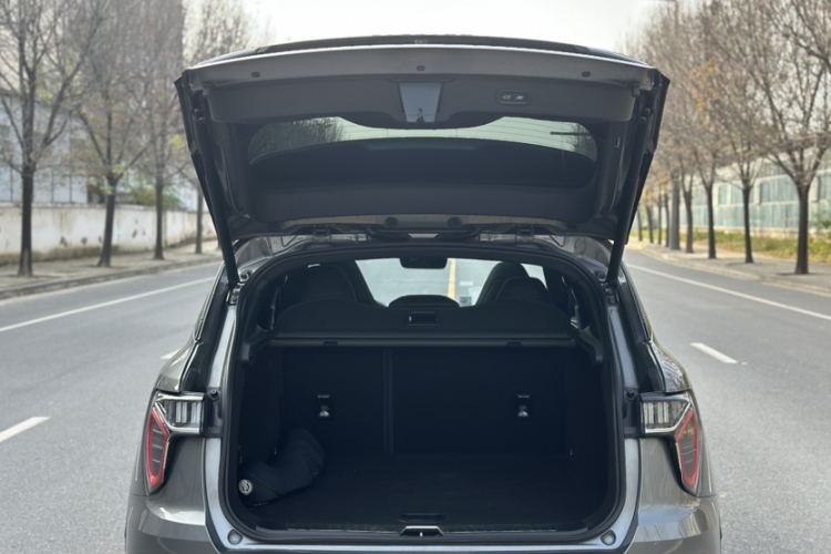 领克01 2021款 2.0TD 四驱劲Halo中控内饰7011