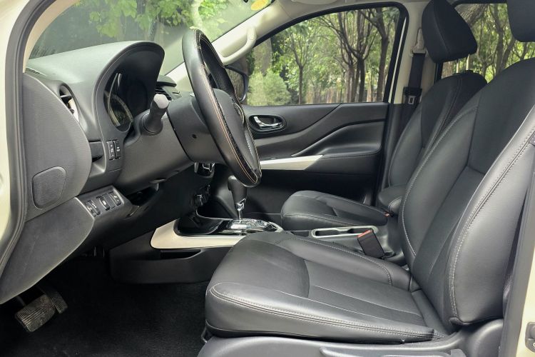 日产 途达 2020款 2.5L XL Upper 4WD 自动四驱豪华版局部细节19