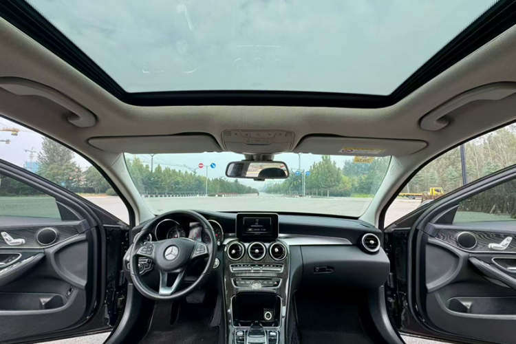 奔驰C级 2018款 C 180 L 时尚型运动版车身外观6004