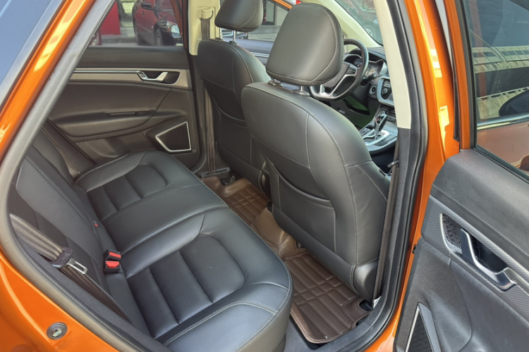 吉利汽车 帝豪GS 2016款 运动版 1.8L 自动领尚型中控内饰7002