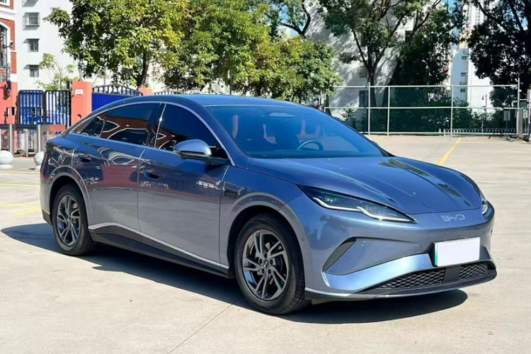 比亚迪 海豹06新能源 2025款 EV 470KM尊荣型车身外观6005