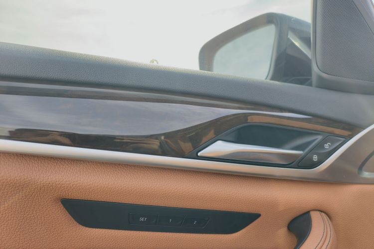 宝马5系 2018款 528Li 上市特别版中控内饰7002