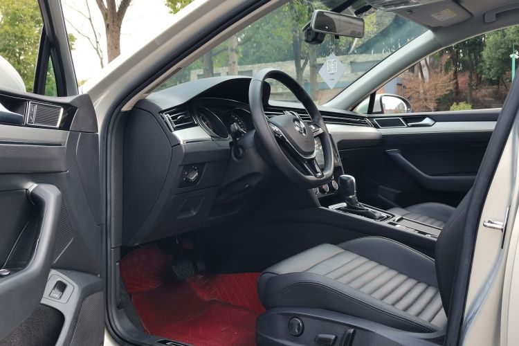 大众 迈腾 2019款 330TSI DSG 领先型 国V中控内饰7003