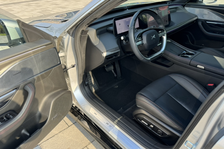 小鹏P7 2023款 P7i 702 Pro局部细节19