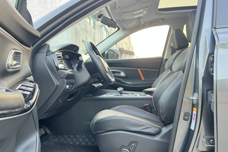 长安欧尚X7 PLUS 2022款 1.5T 蓝鲸版自动Geeker领航型中控内饰7001