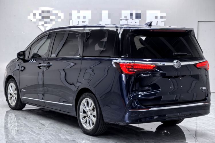 别克GL8 2020款 Avenir艾维亚 四座尊礼版车身外观6006