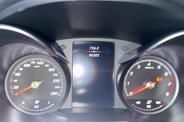 奔驰C级 2018款 C 200 L 运动版中控内饰15