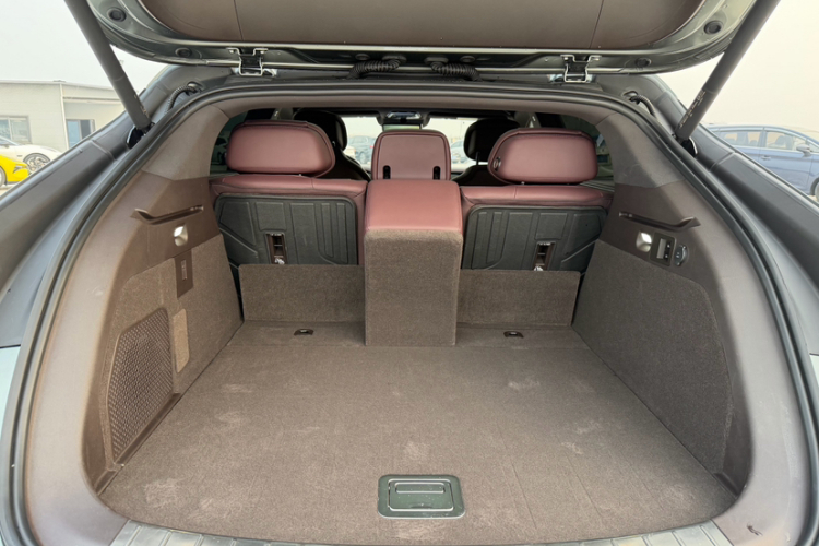 腾势Z9GT 2024款 1100四驱Max版局部细节23