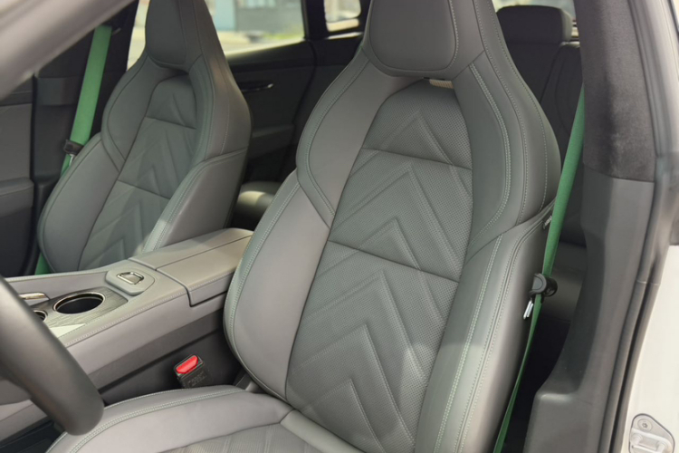 极氪001 2021款 长续航双电机 WE版中控内饰7003