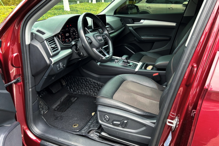 奥迪Q5L 2018款 40 TFSI 荣享时尚型 国V中控内饰7003