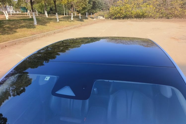 小鹏P7 2021款 480N车身外观6013