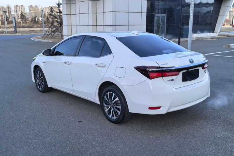 丰田 卡罗拉 2017款 改款双擎 1.8L E-CVT领先版车身外观6003