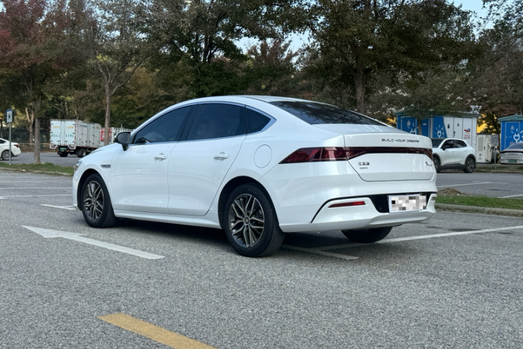 比亚迪 秦PLUS 2021款 DM-i 55KM 旗舰型车身外观6008