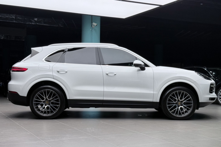 保时捷 2019款 Cayenne 3.0T车身外观6003