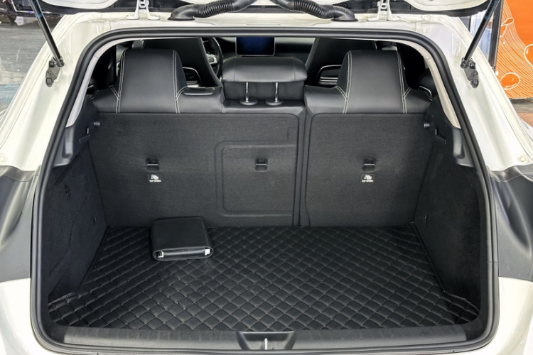 奔驰GLA 2019款 GLA 200 时尚型中控内饰7005