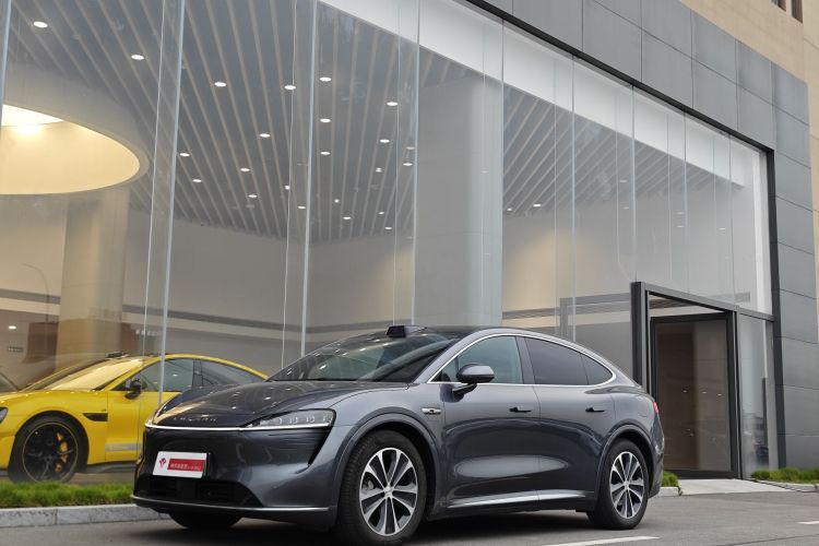 鸿蒙智行 智界R7 2025款 增程 251km Max车身外观1