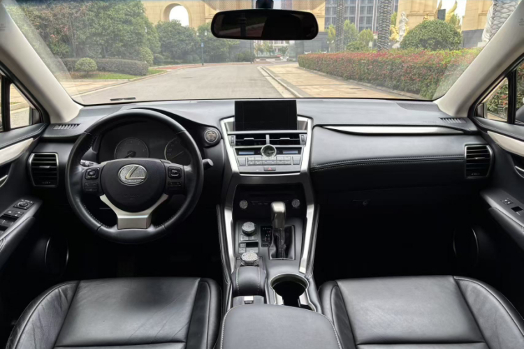 雷克萨斯NX 2015款 200 前驱 锋行版中控内饰7002