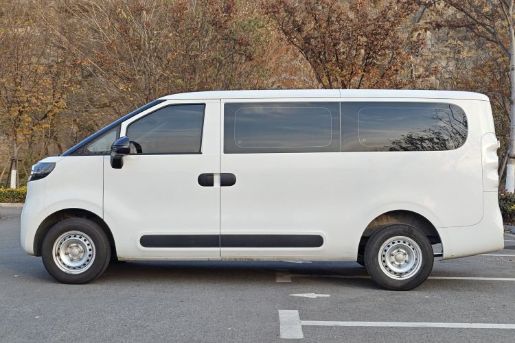 上汽大通MAXUS 大拿V1 2024款 V1 短轴低顶 多功能版（51kWh）车身外观6004