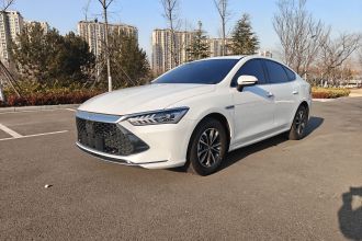 比亚迪 秦PLUS 2024款 荣耀版 DM-i 55KM领先型