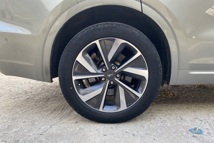 理想汽车 理想ONE 2021款 增程6座版车身外观6010